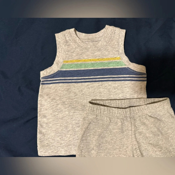 Carters Two piece Baby Set - Picture 2 of 5